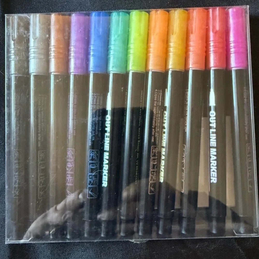 Outline Marker 12-Pack - Multicolor Metallic & Pastel Set - Picture 5 of 6